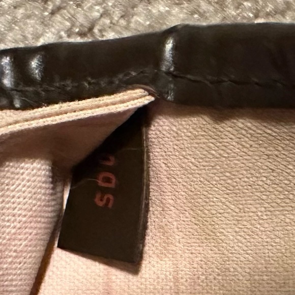 REDUCED- AUTHENTIC Louis Vuitton Damier Ebene Neverfull MM with Pink lining. - Picture 14 of 15